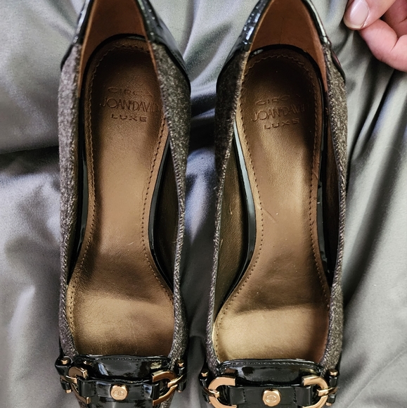 Circa Joan and David Prvue 6.5 Women Pump - Picture 2 of 16
